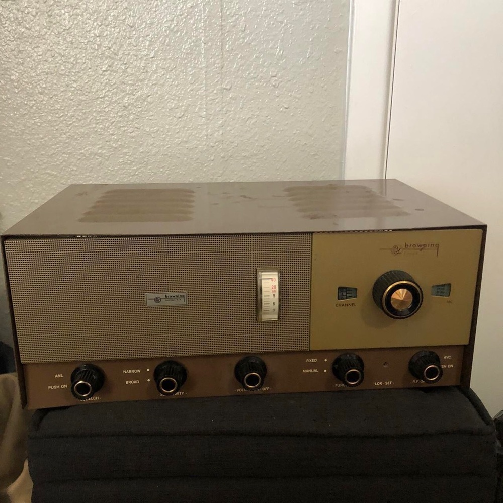 Browning Eagle R-27 Receiver 23 Channel CB Radio FOR PARTS